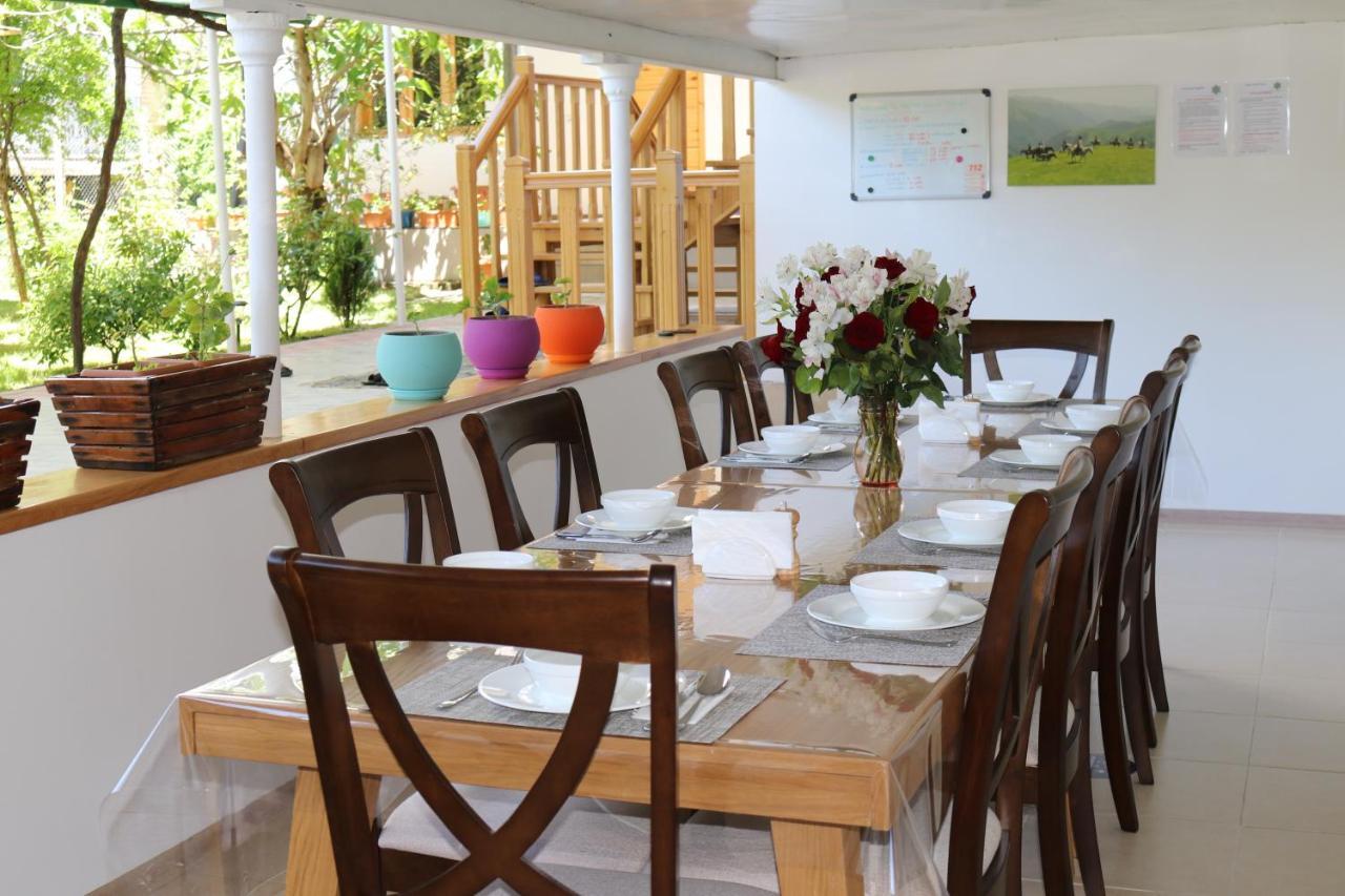 Nazy'S Guest House Joqolo Exterior foto